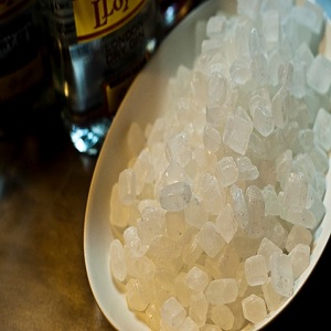 Một số bài thuốc chữa bệnh từ đường phèn